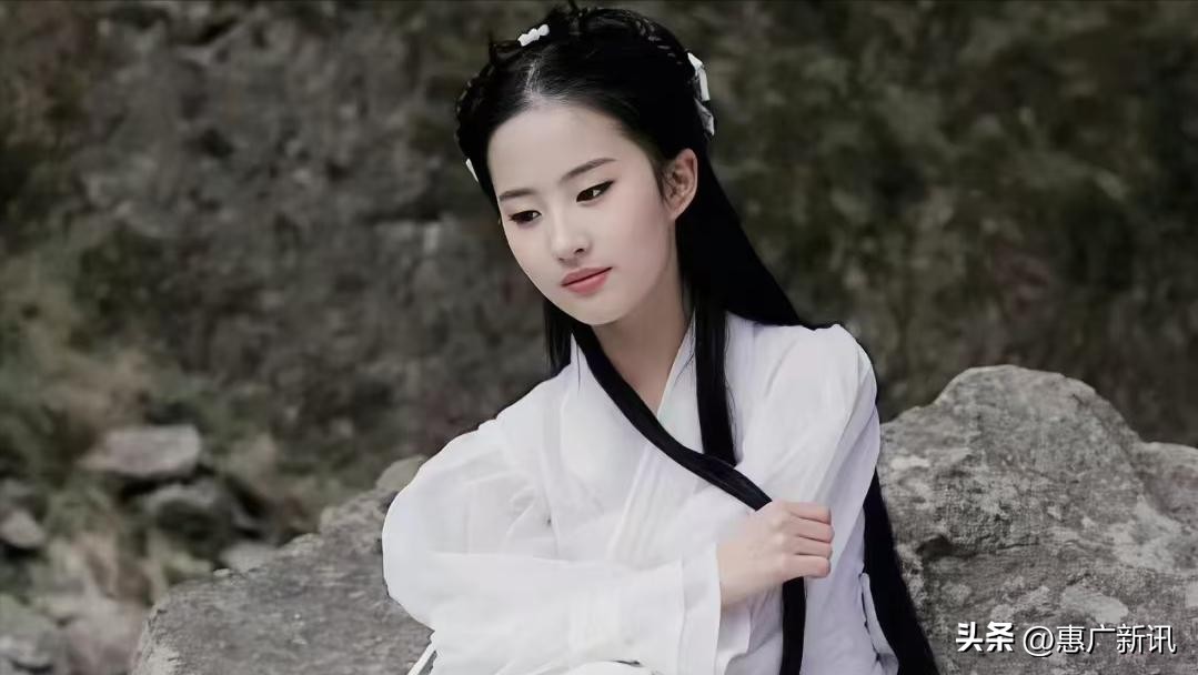 刘亦菲被黑二十年原因_天涯扒一扒明星黑料,_刘亦菲陈金飞干爹谣言真相