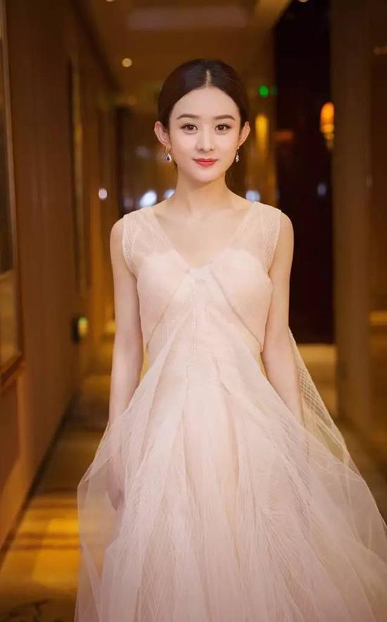 女明星宾馆_范冰冰Angelababy走廊造型_女明星酒店走廊拍照攻略